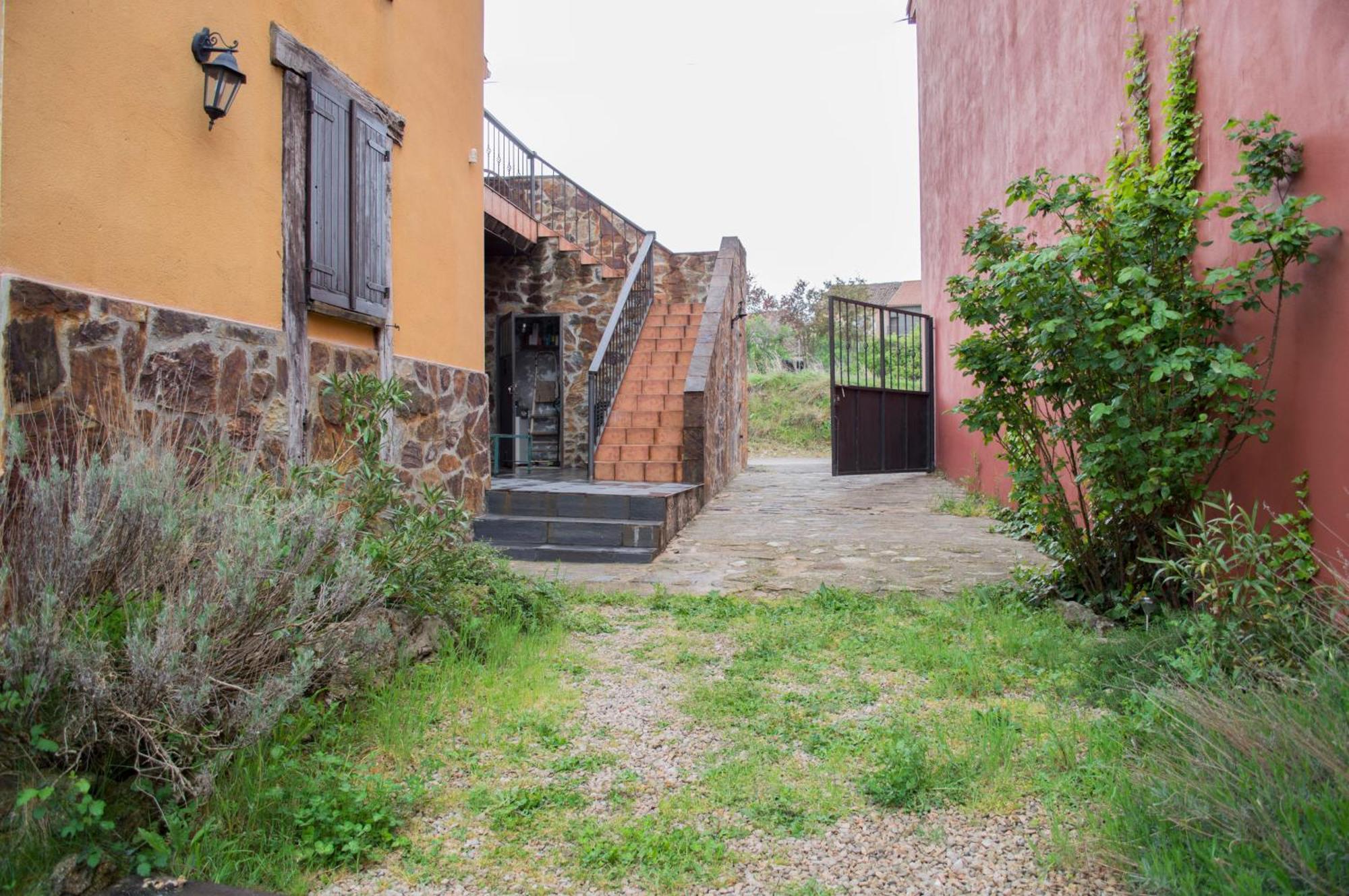 Apartamentos Rurales Alvado Tamajon Eksteriør bilde